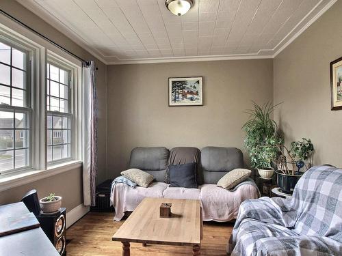 Living room - 295  - 297 Rue Bédard, Lachute, QC - Indoor Photo Showing Living Room