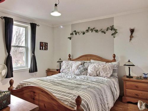 Master bedroom - 295  - 297 Rue Bédard, Lachute, QC - Indoor Photo Showing Bedroom