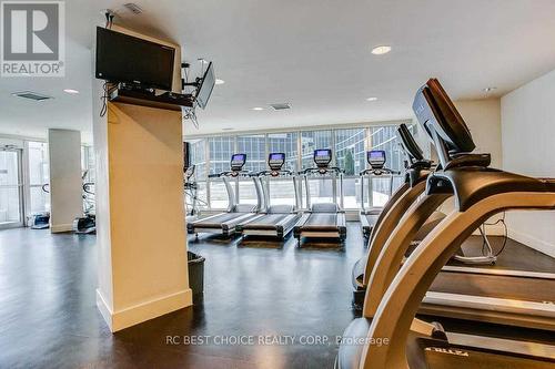 2807 - 208 Queens Quay W, Toronto, ON - Indoor Photo Showing Gym Room