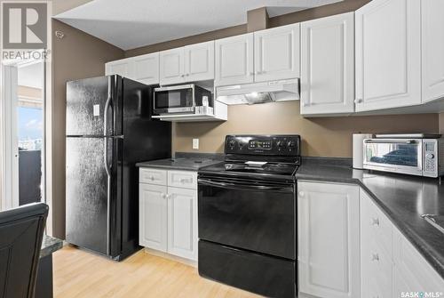 407 215 Lowe Road, Saskatoon, SK - Indoor Photo Showing Kitchen