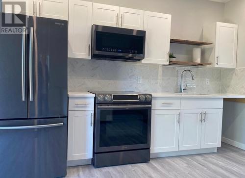 7726 22Nd Street, Grand Forks, BC - Indoor Photo Showing Kitchen