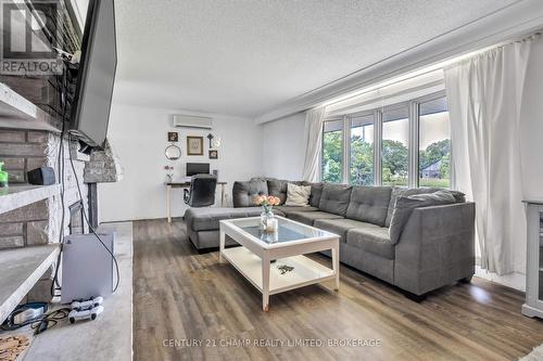 3715 Unity Rd Road, Kingston (City North Of 401), ON - Indoor Photo Showing Living Room