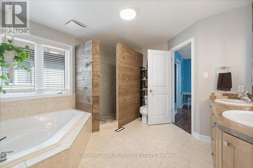 618 Emerald Street, Clarence-Rockland, ON - Indoor Photo Showing Bathroom