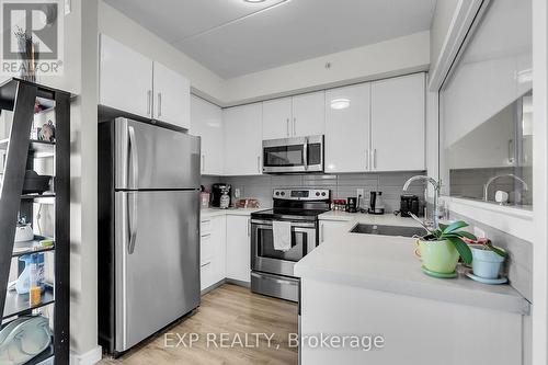 502 - 1291 Gordon Street, Guelph, ON - Indoor Photo Showing Kitchen With Stainless Steel Kitchen