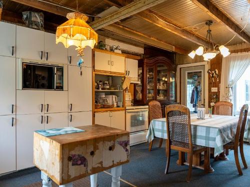 Kitchen - 137 Rue Du Village, Arundel, QC - Indoor Photo Showing Dining Room