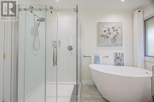 71 Kingsford Crescent, London, ON - Indoor Photo Showing Bathroom