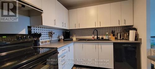 906 - 95 Baseline Road, London, ON - Indoor Photo Showing Kitchen