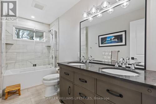 562 Grand View Avenue, London, ON - Indoor Photo Showing Bathroom