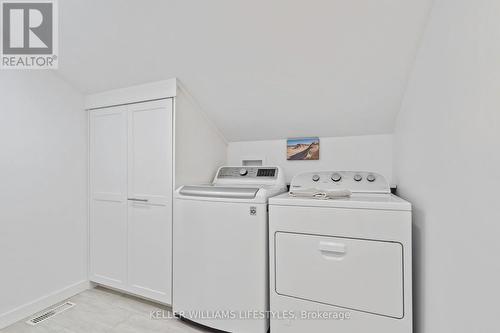 562 Grand View Avenue, London, ON - Indoor Photo Showing Laundry Room