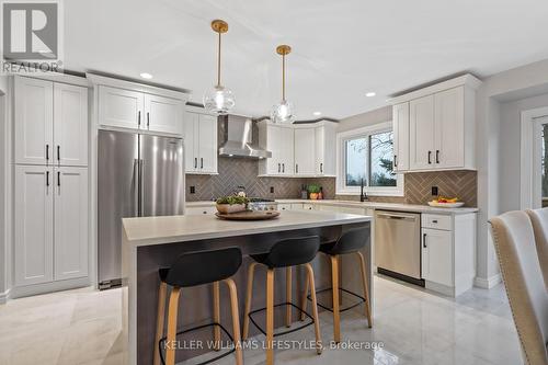 562 Grand View Avenue, London, ON - Indoor Photo Showing Kitchen With Stainless Steel Kitchen With Upgraded Kitchen