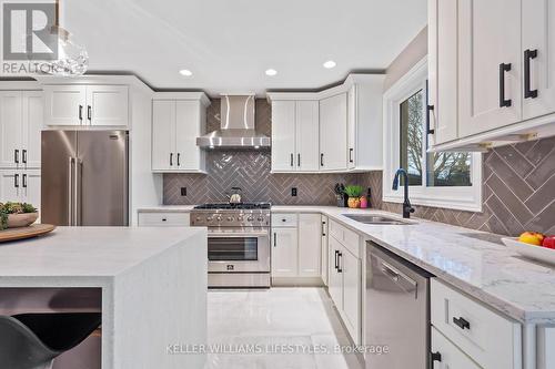 562 Grand View Avenue, London, ON - Indoor Photo Showing Kitchen With Stainless Steel Kitchen With Upgraded Kitchen