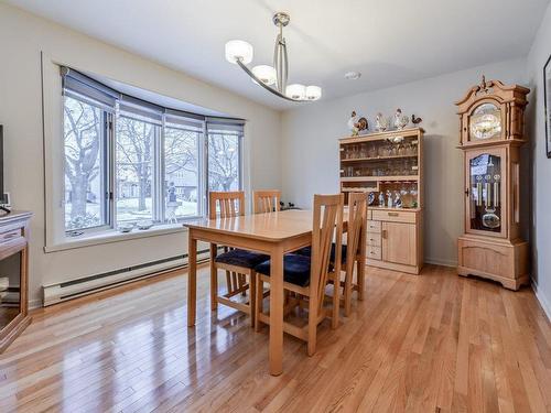 Salle Ã  manger - 44 Place Berlioz, Candiac, QC - Indoor Photo Showing Dining Room