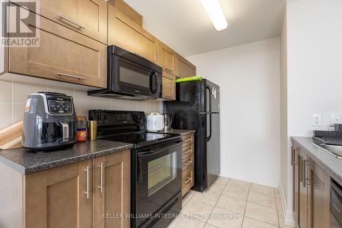 1707 - 179 Metcalfe Street, Ottawa, ON - Indoor Photo Showing Kitchen