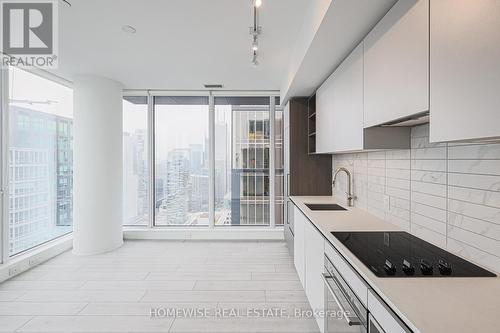 Ph09 - 55 Mercer Street, Toronto, ON - Indoor Photo Showing Kitchen With Upgraded Kitchen