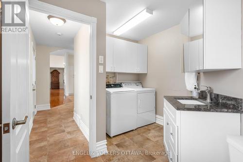 291 Concession Rd 1 Road, Alfred & Plantagenet, ON - Indoor Photo Showing Laundry Room