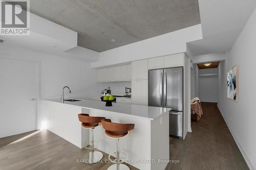 605 - 665 Queen Street E, Toronto, ON - Indoor Photo Showing Kitchen With Upgraded Kitchen