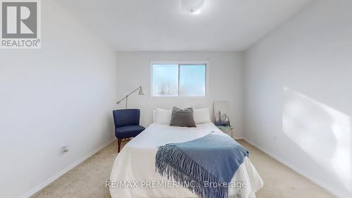 105 Fairglen Avenue, Brampton, ON - Indoor Photo Showing Bedroom