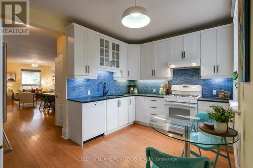 130 Sunnyside Avenue, Toronto, ON - Indoor Photo Showing Kitchen