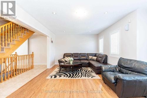 67 Decker Hollow Circle, Brampton, ON - Indoor Photo Showing Other Room