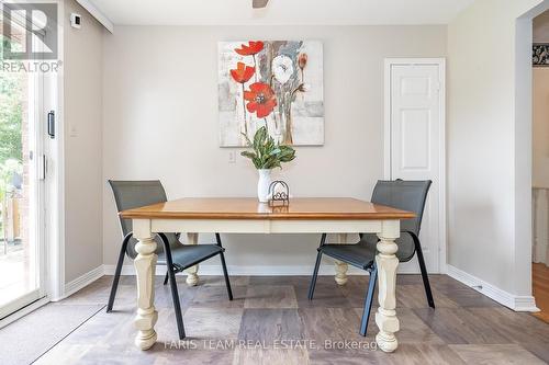 3 Artesian Avenue, East Gwillimbury, ON - Indoor Photo Showing Dining Room