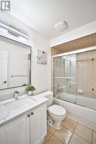 55 Samantha Crescent, Brampton, ON - Indoor Photo Showing Bathroom