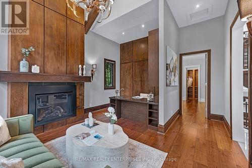 1370 Oak Lane, Mississauga, ON - Indoor Photo Showing Living Room With Fireplace