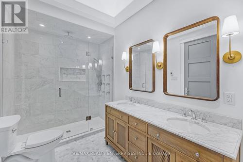 1370 Oak Lane, Mississauga, ON - Indoor Photo Showing Bathroom