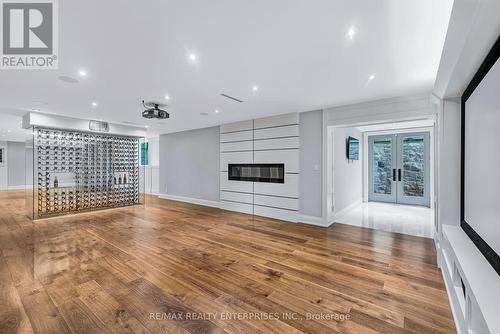 1370 Oak Lane, Mississauga, ON - Indoor Photo Showing Living Room