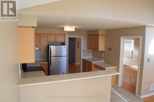 39 Feather Reed Way, Brampton, ON - Indoor Photo Showing Kitchen