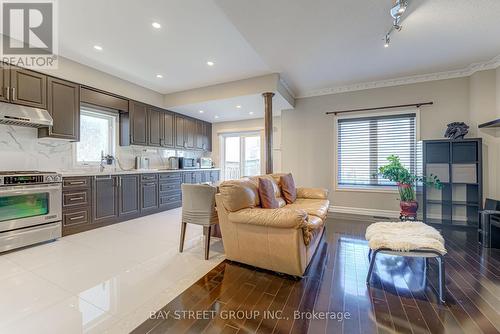 62 Warren Bradley Street, Markham, ON - Indoor