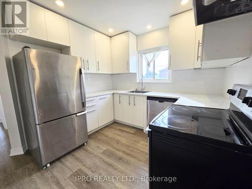 (Upper) - 371 East 28Th Street, Hamilton, ON - Indoor Photo Showing Kitchen