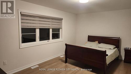 17 Hummingbird Grove, Adjala-Tosorontio, ON - Indoor Photo Showing Bedroom