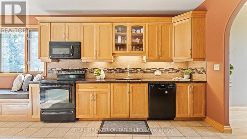 12 North Street, Brantford, ON - Indoor Photo Showing Kitchen