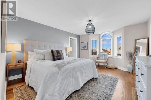 53 Diana Avenue, Grimsby, ON - Indoor Photo Showing Bedroom