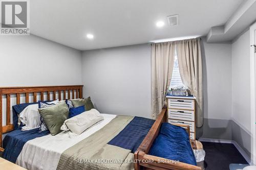 136 Brantdale Avenue, Hamilton, ON - Indoor Photo Showing Bedroom