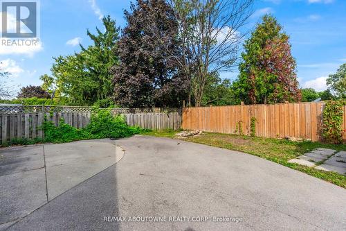 136 Brantdale Avenue, Hamilton, ON - Outdoor