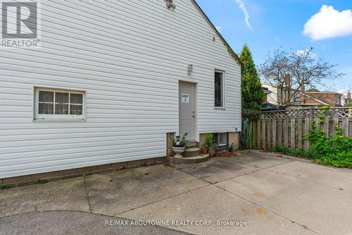 136 Brantdale Avenue, Hamilton, ON - Outdoor