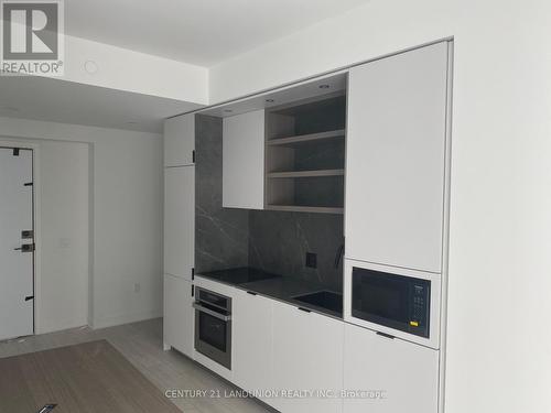 2407 - 55 Charles Street E, Toronto, ON - Indoor Photo Showing Kitchen