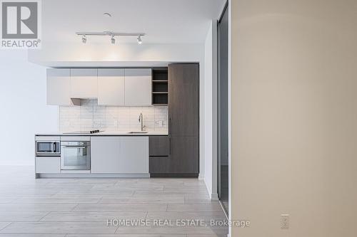 Ph12 - 55 Mercer Street, Toronto, ON - Indoor Photo Showing Kitchen