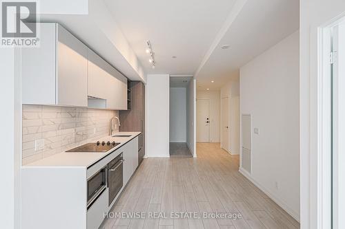 Ph12 - 55 Mercer Street, Toronto, ON - Indoor Photo Showing Kitchen