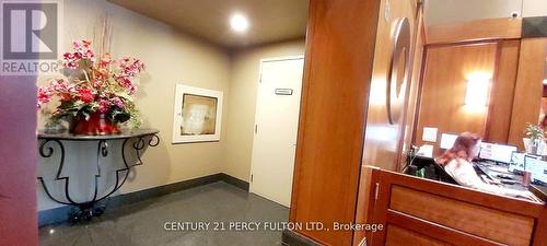 3201 - 750 Bay Street, Toronto, ON - Indoor