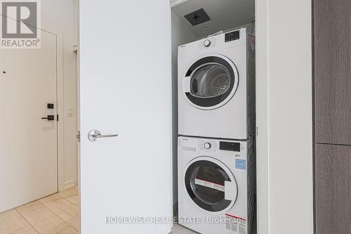 Ph15 - 55 Mercer Street, Toronto, ON - Indoor Photo Showing Laundry Room