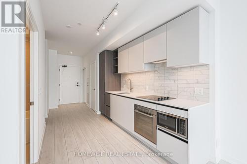 Ph15 - 55 Mercer Street, Toronto, ON - Indoor Photo Showing Kitchen