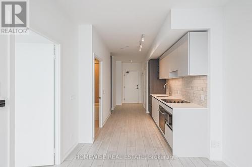 Ph15 - 55 Mercer Street, Toronto, ON - Indoor Photo Showing Kitchen