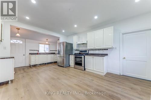 119 Celina Street, Oshawa, ON - Indoor Photo Showing Kitchen