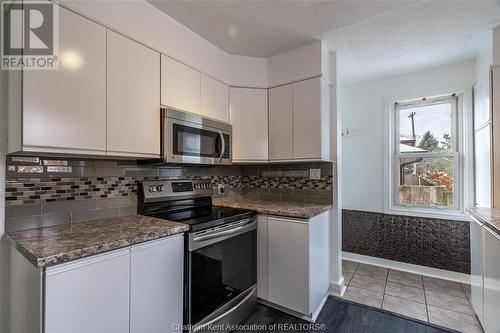 77 Spencer Avenue, Chatham, ON - Indoor Photo Showing Kitchen