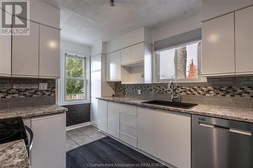 77 Spencer Avenue, Chatham, ON - Indoor Photo Showing Kitchen