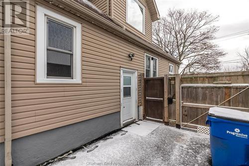 77 Spencer Avenue, Chatham, ON - Outdoor With Exterior