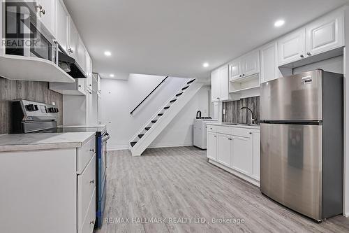 26 Michael Boulevard, Whitby, ON - Indoor Photo Showing Kitchen