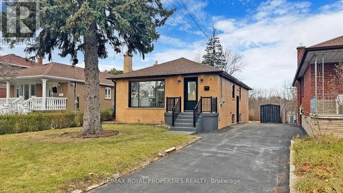 18 Graylee Avenue, Toronto, ON - Outdoor With Deck Patio Veranda With Facade